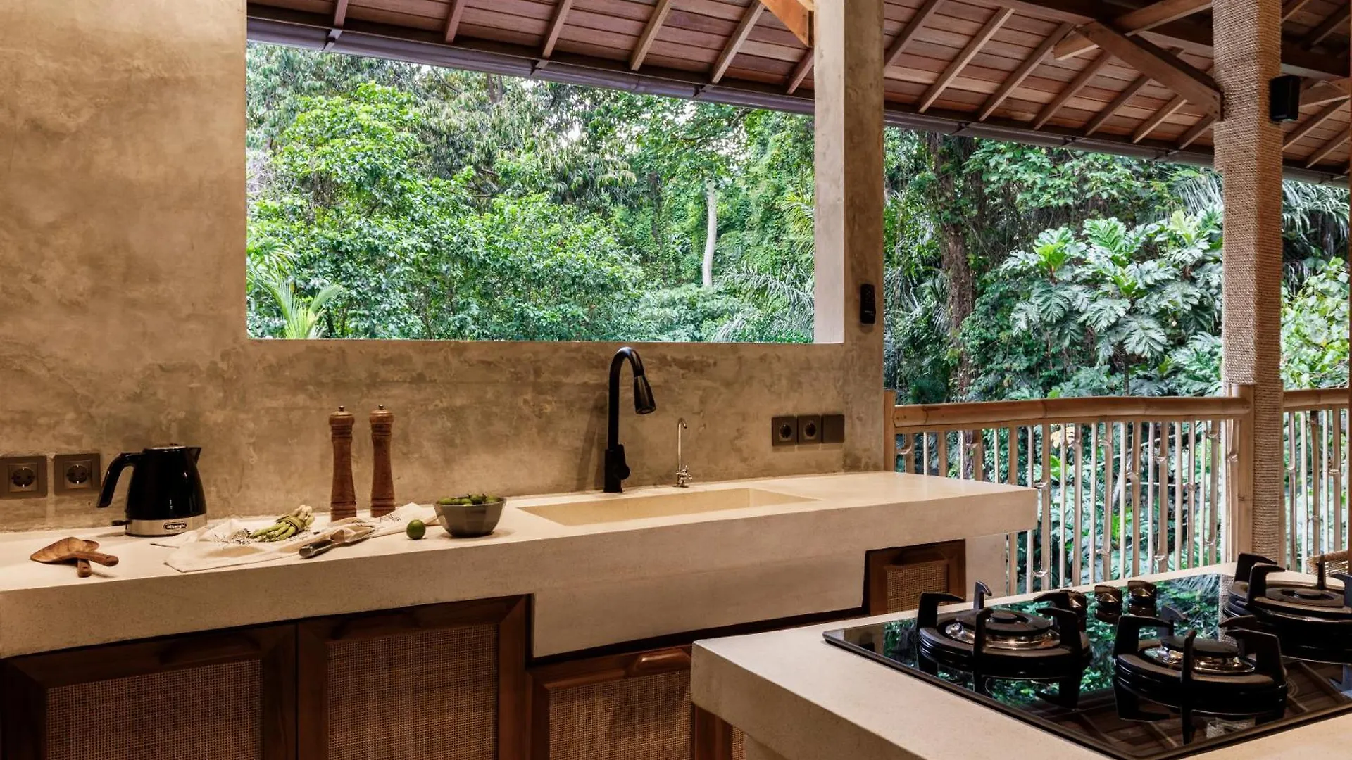 Bamboolina Art Villa Ubud