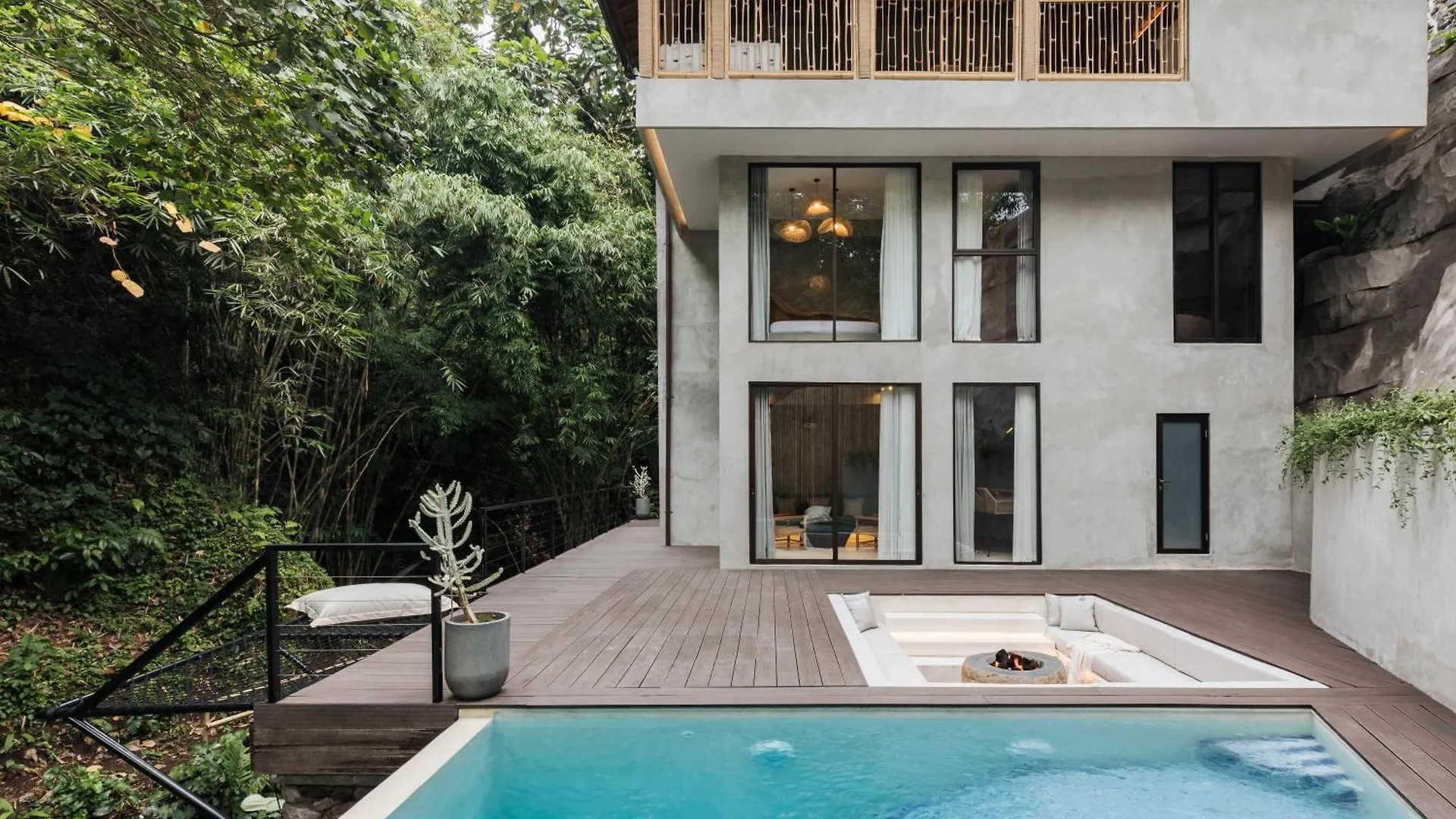 Bamboolina Art Villa Ubud