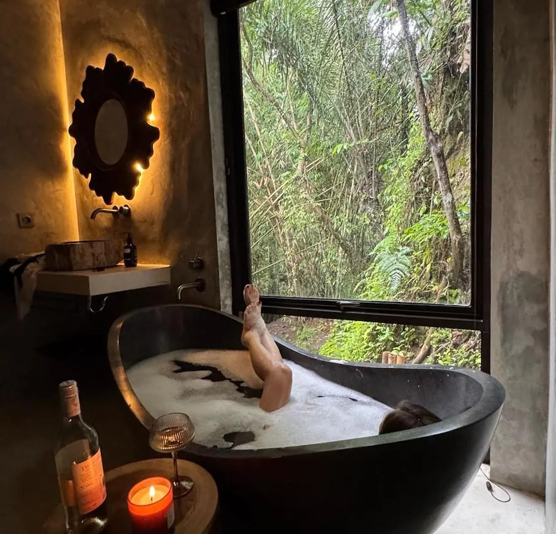 Bamboolina Art Villa Ubud